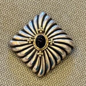 SDG Sterling Silver & 18K Black Onyx Cabochon Brooch